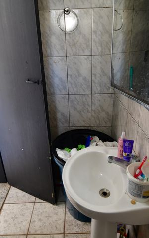 Casa à venda com 100m², 2 quartos e 2 vagasBanheiro 2