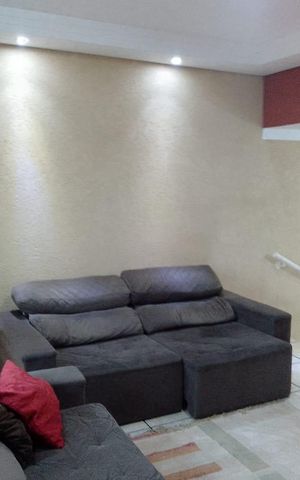 Casa à venda com 135m², 2 quartos e 4 vagas Casa à venda com 135m², 2 quartos e 4 vagasSala