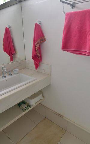 Casa de condomínio à venda com 336m², 4 quartos e 2 vagasBanheiro