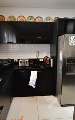 Casa de condomínio à venda com 336m², 4 quartos e 2 vagasCozinha