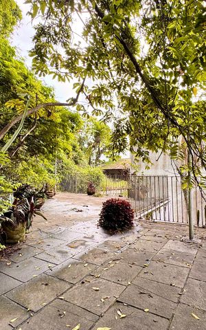 Casa para alugar com 888m², 7 quartos e 3 vagas