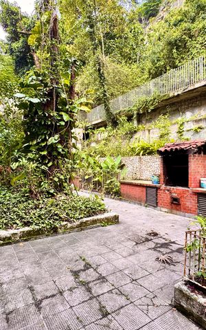 Casa para alugar com 888m², 7 quartos e 3 vagas