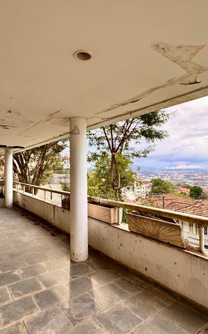 Casa para alugar com 888m², 7 quartos e 3 vagas