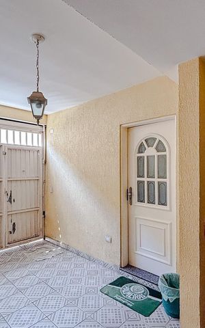 Casa de condomínio à venda com 250m², 3 quartos e 4 vagasGaragem