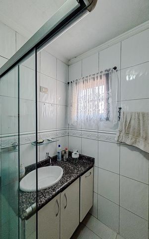 Casa de condomínio à venda com 250m², 3 quartos e 4 vagasBanheiro da Suíte