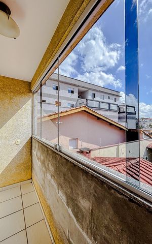 Casa de condomínio à venda com 250m², 3 quartos e 4 vagasVaranda da suíte
