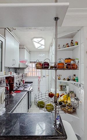Casa de condomínio à venda com 250m², 3 quartos e 4 vagasCozinha