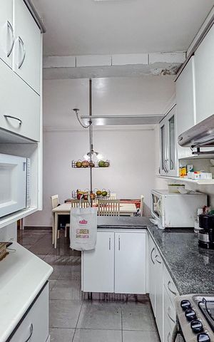 Casa de condomínio à venda com 250m², 3 quartos e 4 vagasCozinha