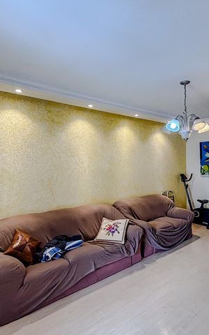 Casa de condomínio à venda com 250m², 3 quartos e 4 vagasSala