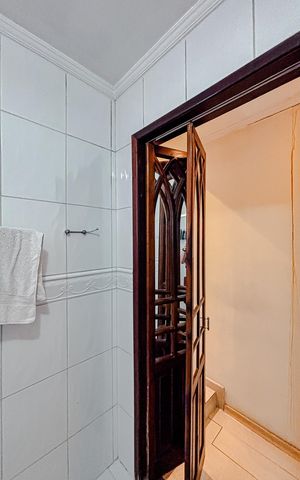 Casa de condomínio à venda com 250m², 3 quartos e 4 vagasBanheiro da Suíte