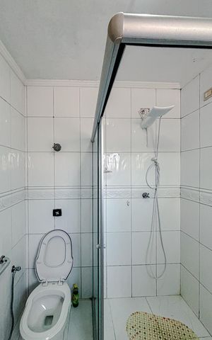 Casa de condomínio à venda com 250m², 3 quartos e 4 vagasBanheiro da Suíte
