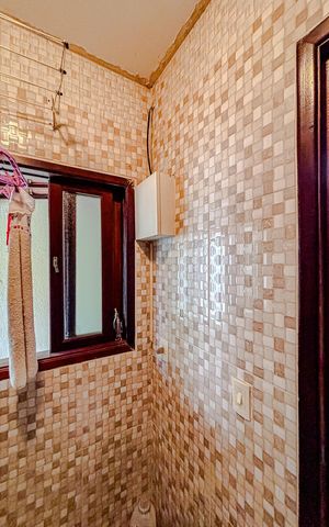 Casa de condomínio à venda com 250m², 3 quartos e 4 vagasÁrea de Serviço