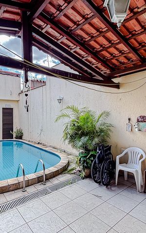 Casa de condomínio à venda com 250m², 3 quartos e 4 vagasÁrea gourmet