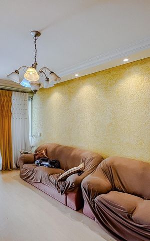 Casa de condomínio à venda com 250m², 3 quartos e 4 vagasSala