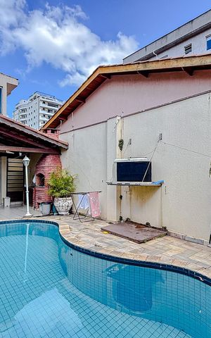 Casa de condomínio à venda com 250m², 3 quartos e 4 vagasÁrea gourmet