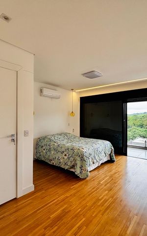 Casa de condomínio para alugar com 320m², 4 quartos e 4 vagas