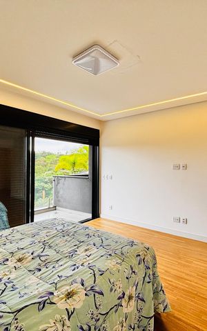 Casa de condomínio para alugar com 320m², 4 quartos e 4 vagas