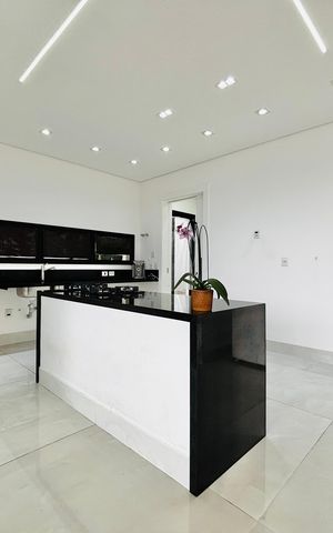 Casa de condomínio para alugar com 320m², 4 quartos e 4 vagas