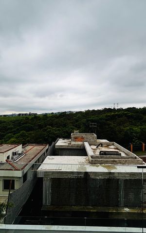 Casa de condomínio para alugar com 320m², 4 quartos e 4 vagas