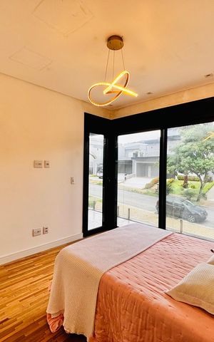Casa de condomínio para alugar com 320m², 4 quartos e 4 vagas Casa de condomínio para alugar com 320m², 4 quartos e 4 vagasSuíte 3