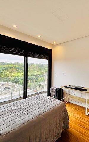 Casa de condomínio para alugar com 320m², 4 quartos e 4 vagas Casa de condomínio para alugar com 320m², 4 quartos e 4 vagasSuíte 2