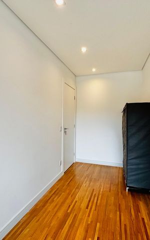 Casa de condomínio para alugar com 320m², 4 quartos e 4 vagas Casa de condomínio para alugar com 320m², 4 quartos e 4 vagasSuíte 2