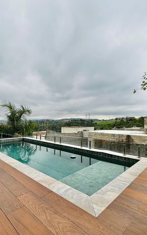Casa de condomínio para alugar com 320m², 4 quartos e 4 vagas