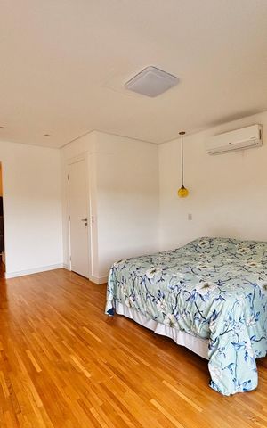 Casa de condomínio para alugar com 320m², 4 quartos e 4 vagas Casa de condomínio para alugar com 320m², 4 quartos e 4 vagasSuíte 1