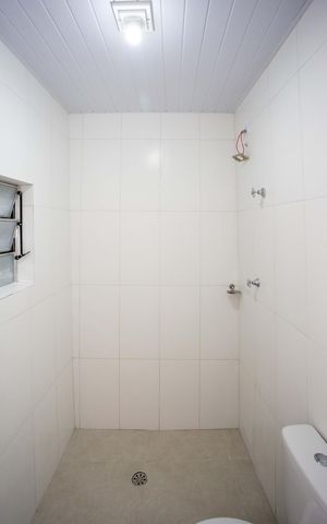 Casa para alugar com 55m², 2 quartos e sem vagaBanheiro