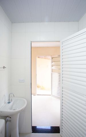 Casa para alugar com 55m², 2 quartos e sem vagaBanheiro