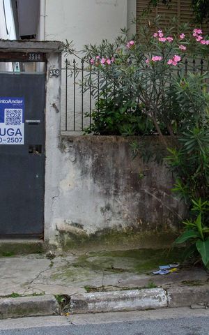 Casa para alugar com 55m², 2 quartos e sem vagaFachada