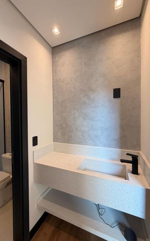 Casa de condomínio para alugar com 200m², 4 quartos e 3 vagasBanheiro da Suíte 3