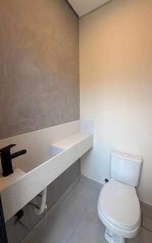 Casa de condomínio para alugar com 200m², 4 quartos e 3 vagasBanheiro Externo