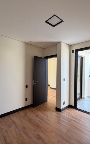 Casa de condomínio para alugar com 200m², 4 quartos e 3 vagasSuíte Superior