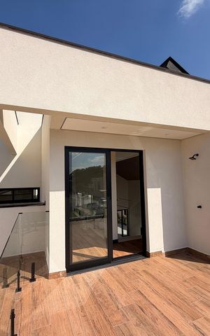 Casa de condomínio para alugar com 200m², 4 quartos e 3 vagasVaranda da Suíte Superior