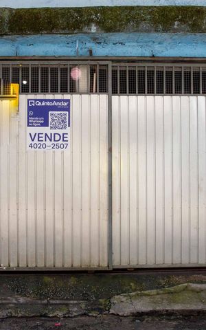 Casa à venda com 100m², 3 quartos e 2 vagasFachada