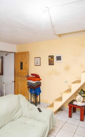 Casa à venda com 100m², 3 quartos e 2 vagasSala