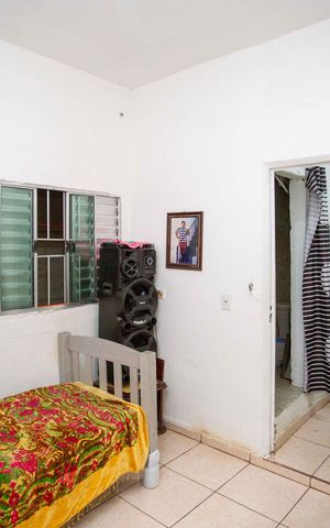Casa à venda com 100m², 3 quartos e 2 vagasQuarto 1
