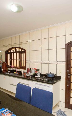 Casa à venda com 176m², 3 quartos e 2 vagasCozinha