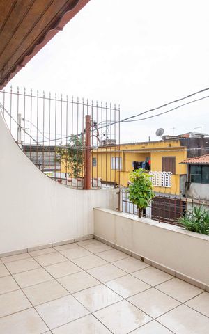 Casa à venda com 176m², 3 quartos e 2 vagasVaranda