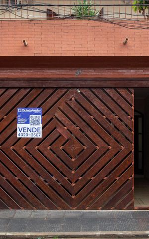 Casa à venda com 176m², 3 quartos e 2 vagasFachada