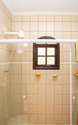 Casa à venda com 176m², 3 quartos e 2 vagasBanheiro 2
