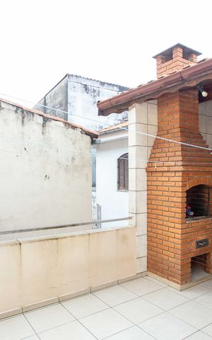 Casa à venda com 176m², 3 quartos e 2 vagasÁrea de Serviço