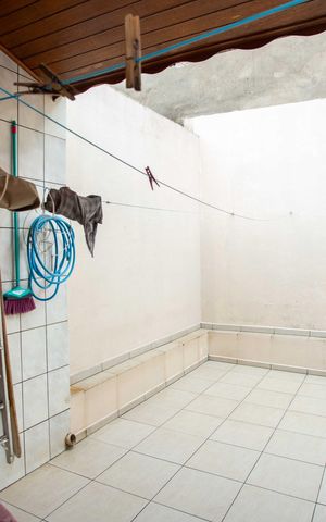 Casa à venda com 176m², 3 quartos e 2 vagasÁrea de Serviço