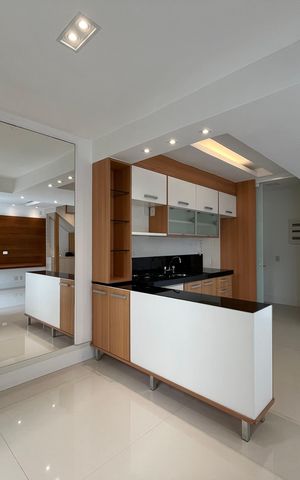 Apartamento para alugar com 105m², 1 quarto e 2 vagas Apartamento para alugar com 105m², 1 quarto e 2 vagasSala jantar