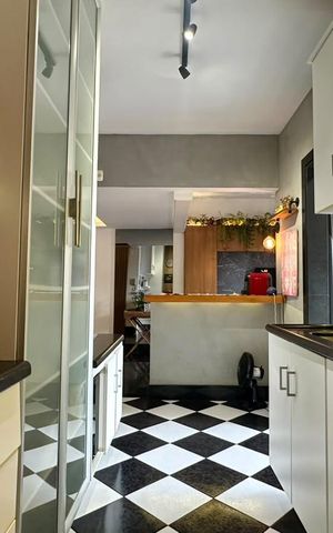 Apartamento à venda com 132m², 3 quartos e 2 vagas Apartamento à venda com 132m², 3 quartos e 2 vagasCozinha