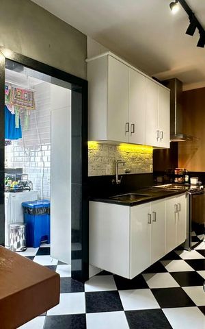 Apartamento à venda com 132m², 3 quartos e 2 vagas Apartamento à venda com 132m², 3 quartos e 2 vagasCozinha