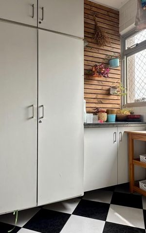 Apartamento à venda com 132m², 3 quartos e 2 vagas Apartamento à venda com 132m², 3 quartos e 2 vagasCozinha