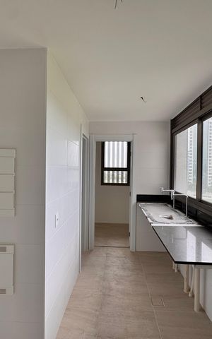 Apartamento para alugar com 182m², 3 quartos e 3 vagasCozinha e Área de Serviço