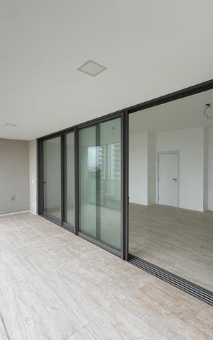 Apartamento para alugar com 182m², 3 quartos e 3 vagasVaranda